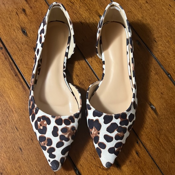 CUTE never worn size 39 (8.5) leopard women’s flats - Picture 4 of 4